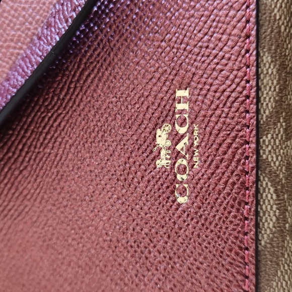 NWT IOB Coach Metallic Cherry Color Block Sig Corner Zip Wristlet 🍒 - Picture 2 of 16